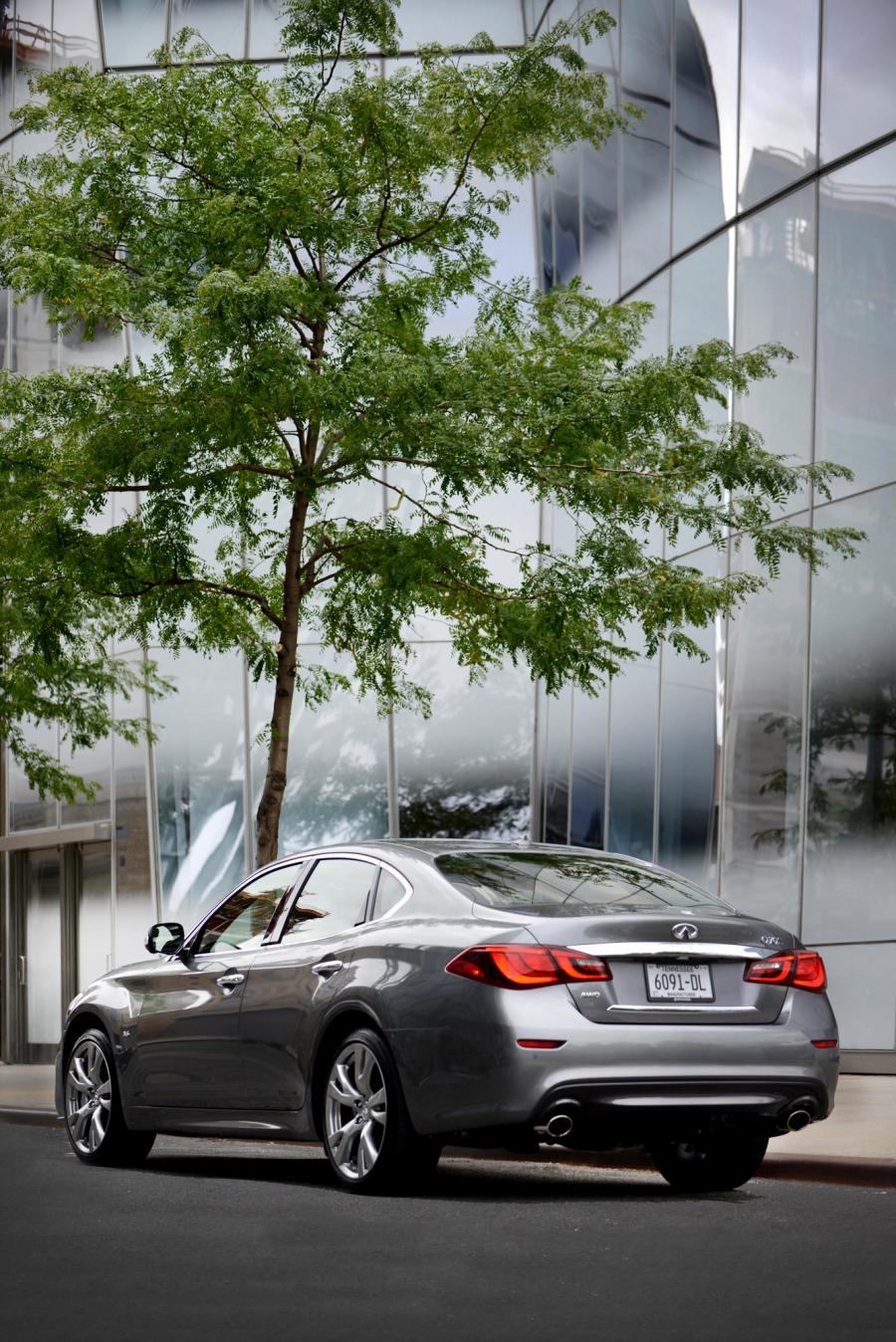  Infiniti Q70S 2015 года  (фото 6 из 7)